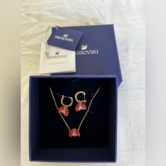 Swarovski Necklace& Earrings - Picture 11 of 12